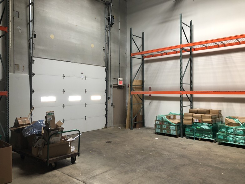 More Photos Of 9850 W 190th St, Mokena Light Distribution For Lease