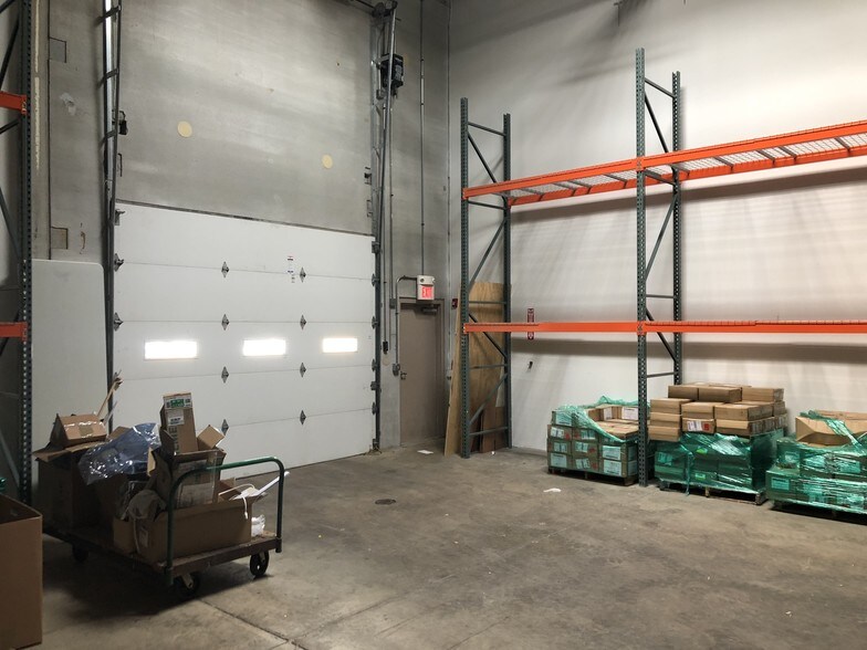 More Photos Of 9850 W 190th St, Mokena Light Distribution For Lease