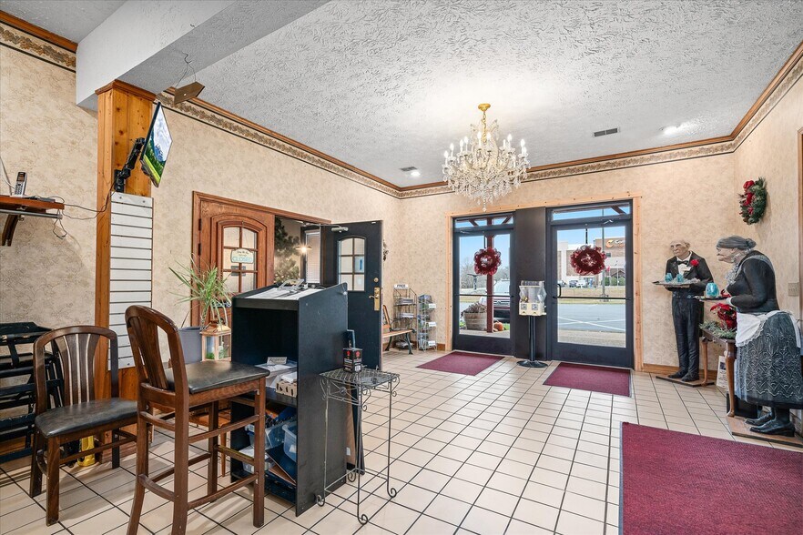 More Photos Of 78 Chestnut Hill Rd, Crossville Freestanding For Sale