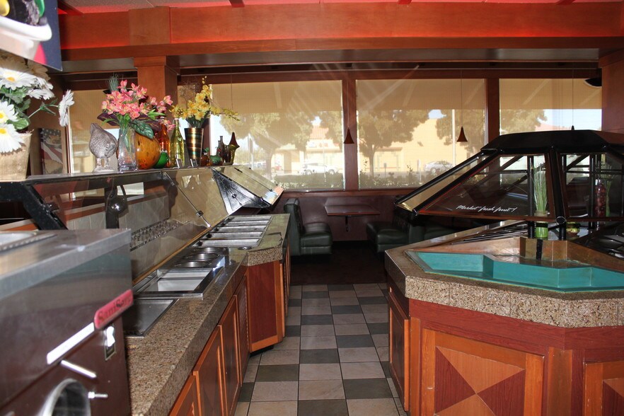 More Photos Of 44430 20th St W, Lancaster Restaurant For Lease