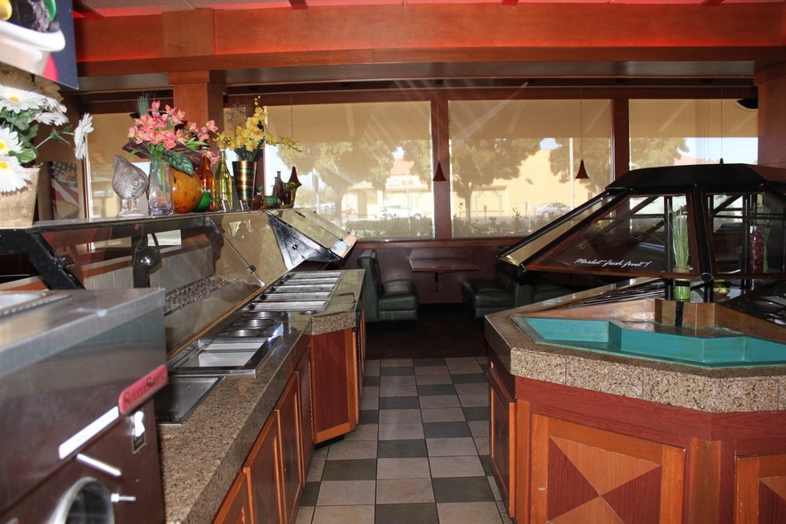 More Photos Of 44430 20th St W, Lancaster Restaurant For Lease