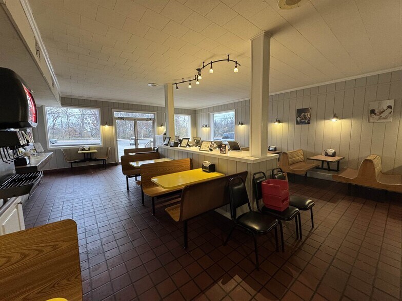 More Photos Of 12805 Highway 43, Russellville Restaurant For Sale