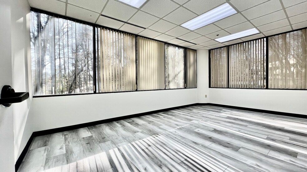 More Photos Of 40 Innovation Dr S, Peachtree Corners Loft Creative Space For Lease