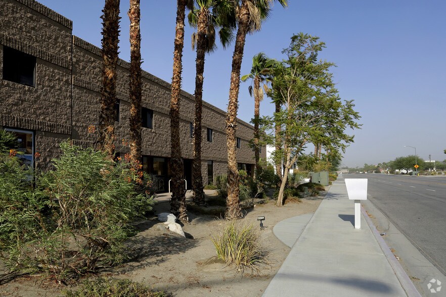 More Photos Of 77876 Wildcat Dr, Palm Desert Warehouse For Lease