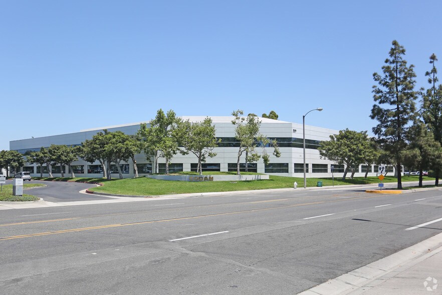 More Photos Of 3501 Sunflower Ave, Santa Ana Office For Lease