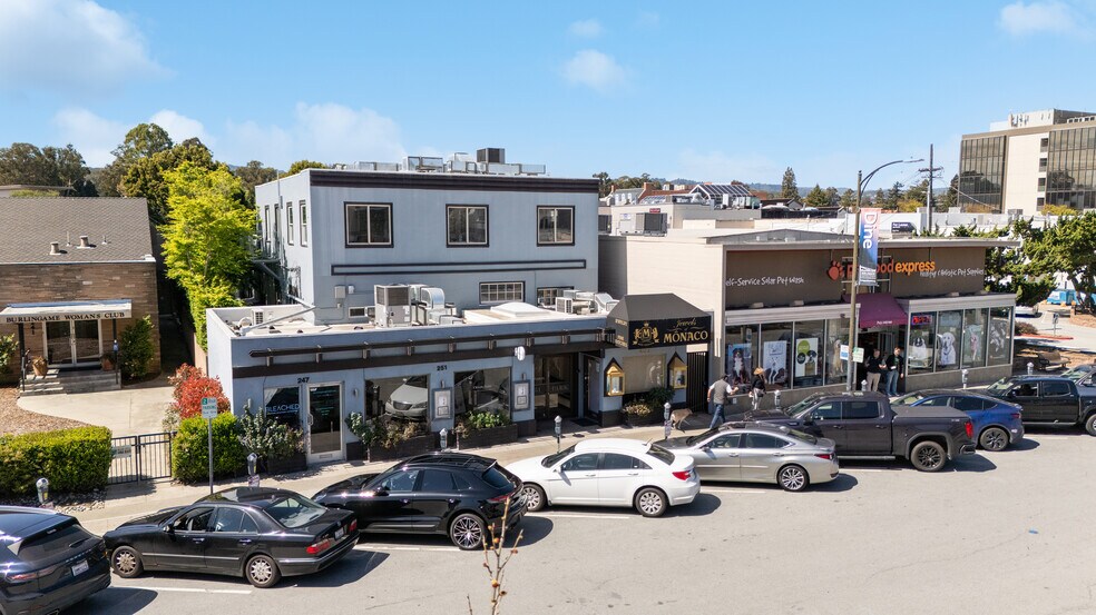 More Photos Of 251 Park Rd, Burlingame Loft Creative Space For Lease