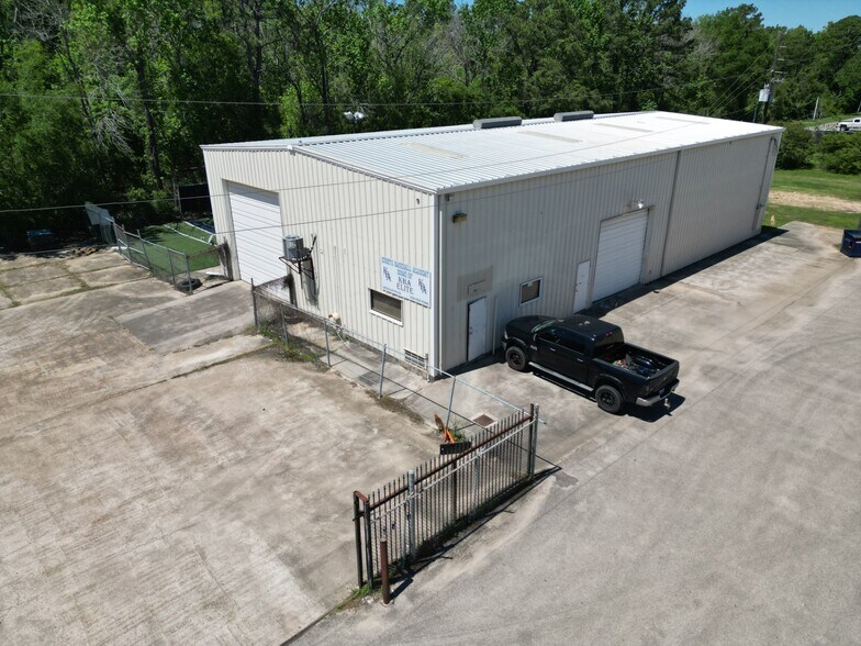 More Photos Of 1003 Atascocita Rd, Humble Warehouse For Lease