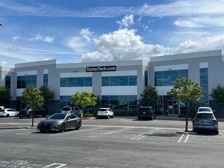 Primary Photo Of 7663 N San Fernando Rd, Burbank Warehouse For Lease