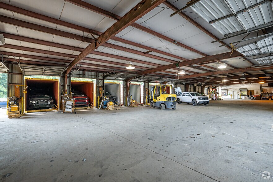 Primary Photo Of One Nixon Ln, Edison Warehouse For Lease