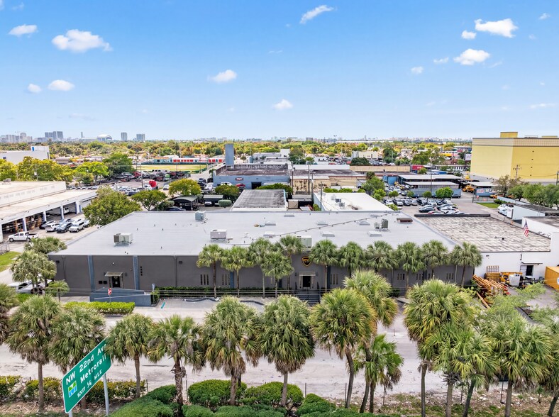 More Photos Of 2500 NW 39th St, Miami Light Distribution For Sale