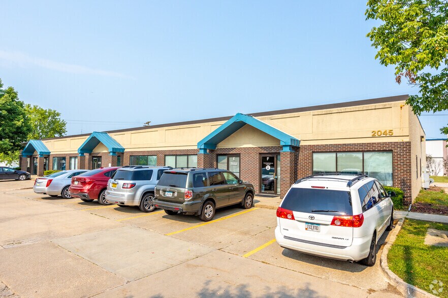 Primary Photo Of 2045 Grand Ave, West Des Moines Office For Lease