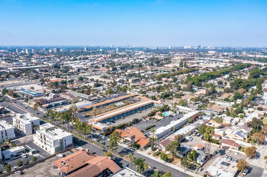 More Photos Of 1503 E 1st St, Santa Ana Hotel For Sale