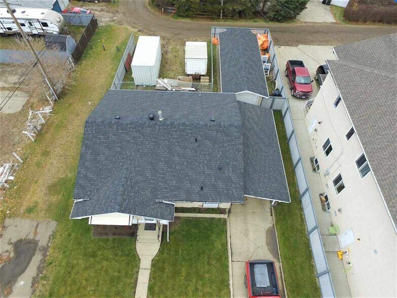 More Photos Of 306 Calahoo Rd, Spruce Grove Office For Sale