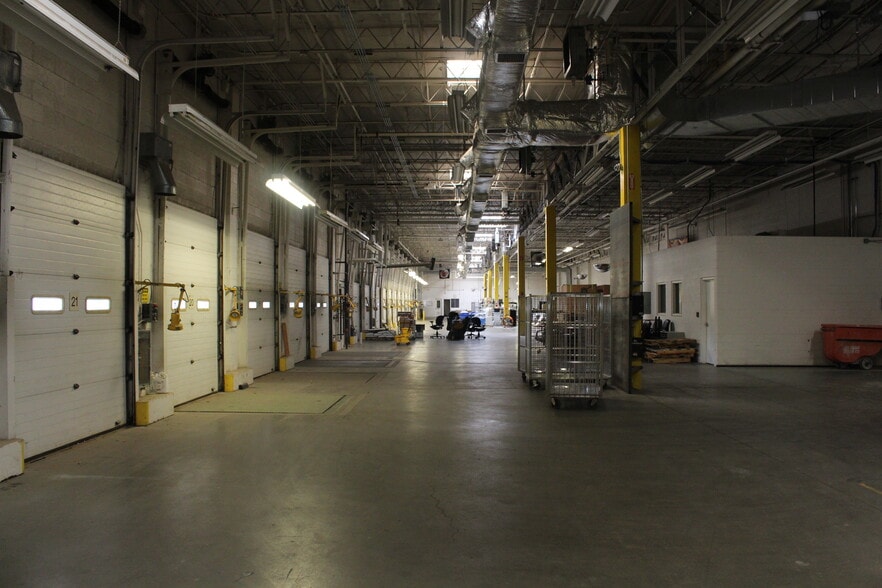 More Photos Of 8333 Hickman Mills Dr, Kansas City Warehouse For Sale