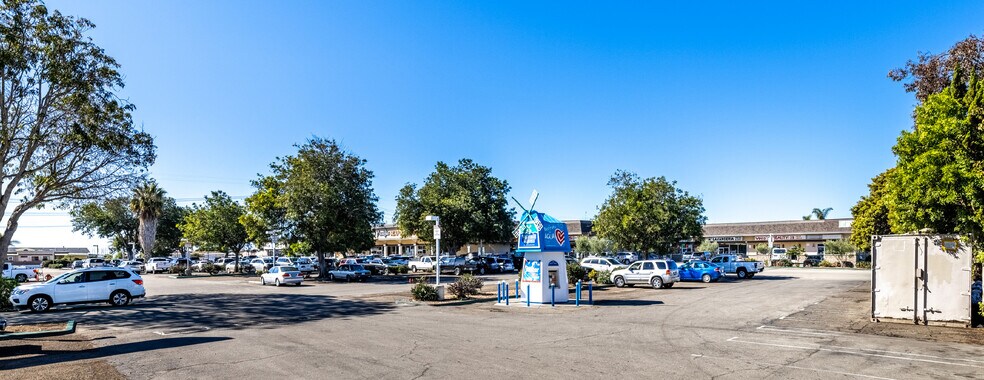 More Photos Of 4833-4917 S Rose Ave, Oxnard Supermarket For Sale