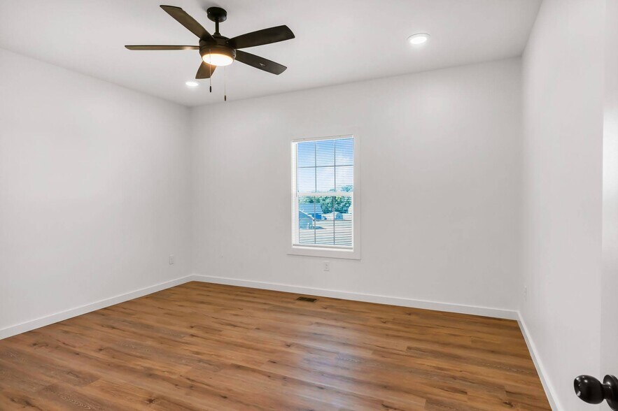 More Photos Of , Lafayette Specialty For Sale