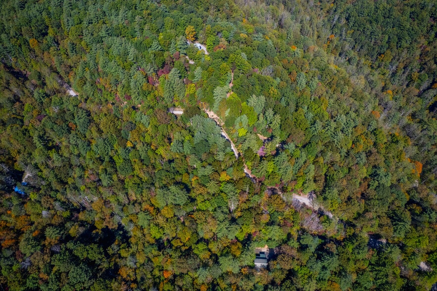 More Photos Of 1105 Fall Creek Rd, Purlear Apartments For Sale