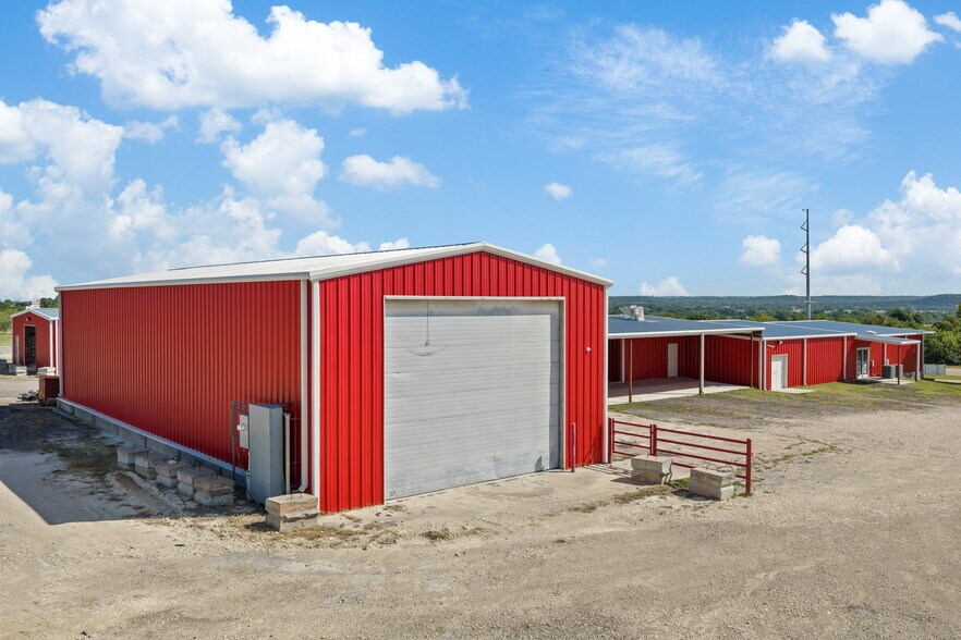 More Photos Of 4159 Highway 6, Clifton Showroom For Sale