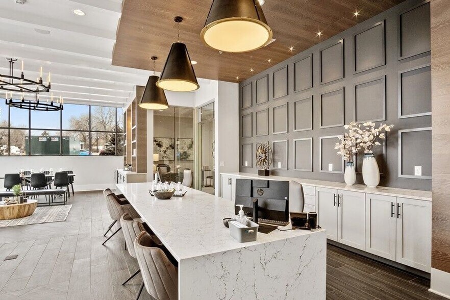 More Photos Of 168 E Midvillage Rd, Sandy Apartments For Lease