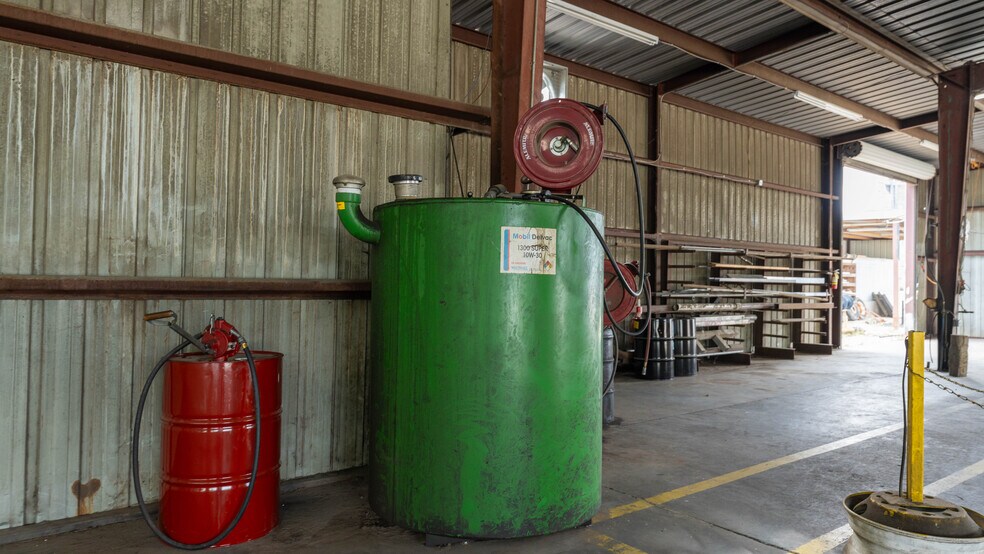 More Photos Of 565 Thomas St, Camilla Industrial For Sale