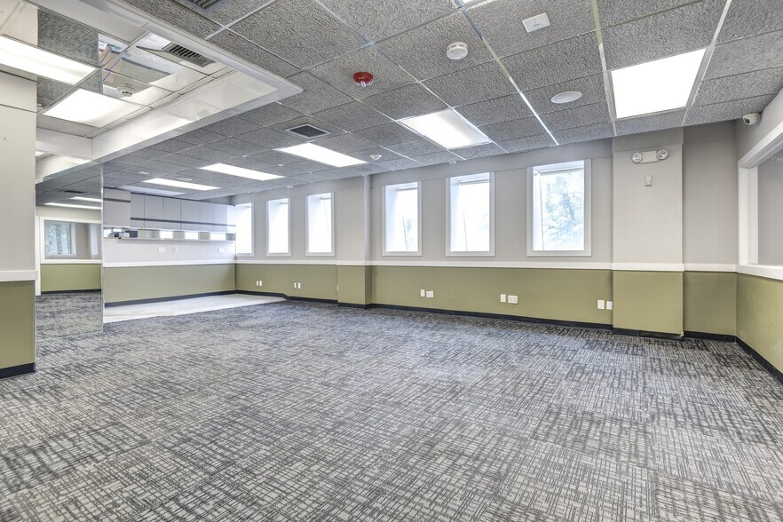 More Photos Of 1575 Hillside Ave, New Hyde Park Medical For Sale