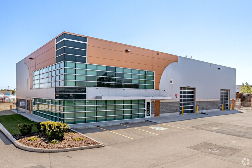 Primary Photo Of 11921 152 St NW, Edmonton Manufacturing For Lease