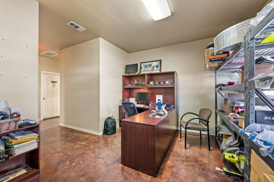 More Photos Of 204 County Road 4225, Bonham Industrial For Sale