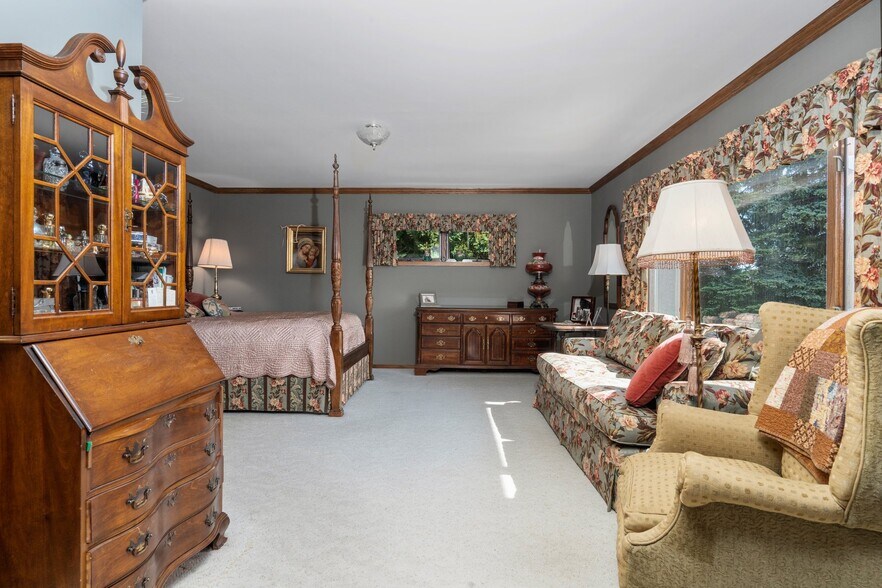 More Photos Of 10343 E Hilltop Rd, Suttons Bay Winery Vineyard For Sale