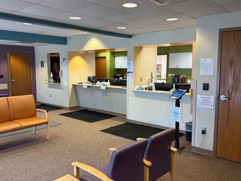 More Photos Of 16909 Q St, Omaha Medical For Sale