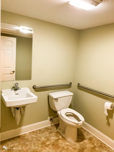 More Photos Of 440 S Peachtree St, Norcross Loft Creative Space For Lease