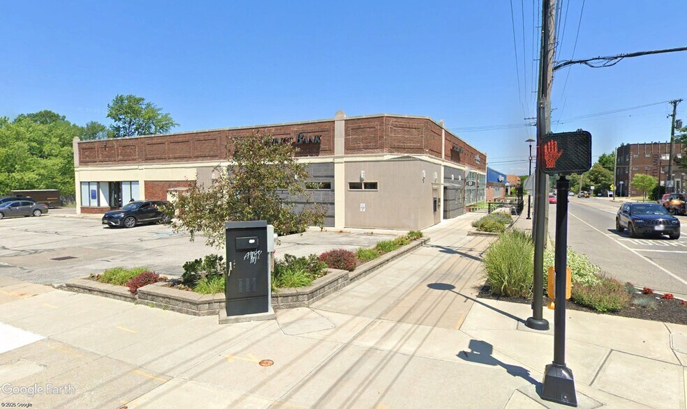 Primary Photo Of 2050 Lee Rd, Cleveland Heights Flex For Lease