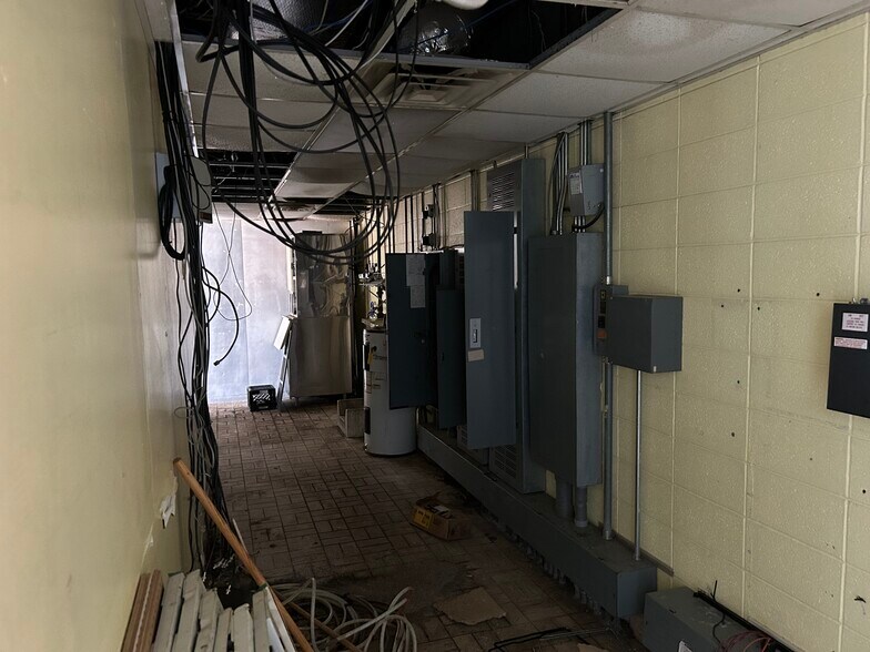 More Photos Of 413 Craigsville Road, Craigsville Convenience Store For Sale