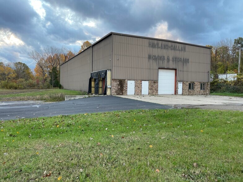More Photos Of 5489 Red Arrow Hwy, Stevensville Distribution For Lease