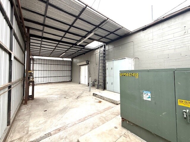 More Photos Of 8470 S Central Ave, Los Angeles Storefront For Sale