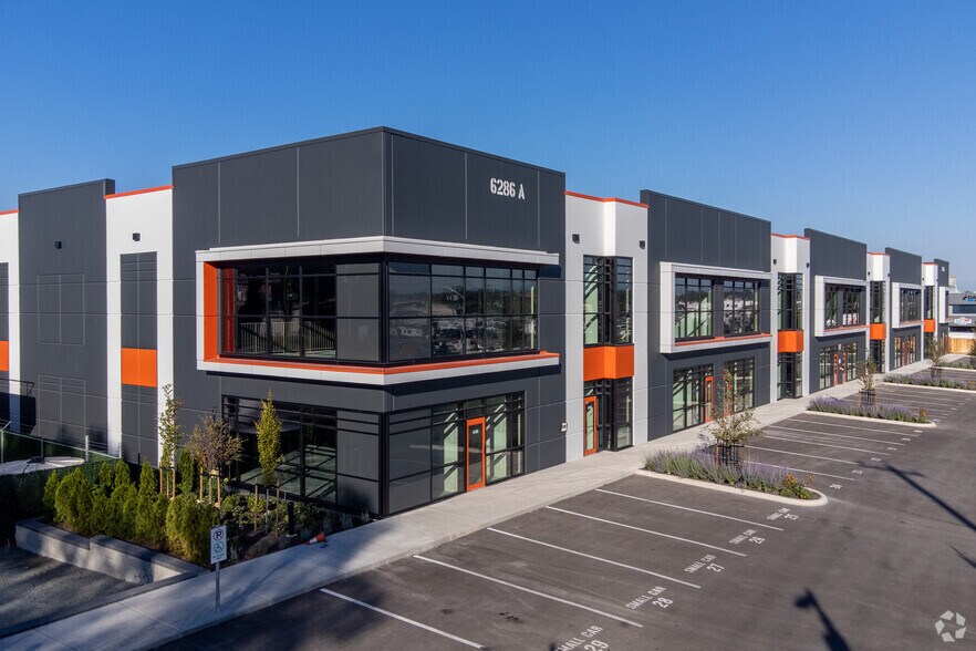 More Photos Of 6286A 203 St, Langley Storefront Retail Office For Sale