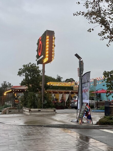 More Photos Of 450 Main St, El Segundo Restaurant For Lease