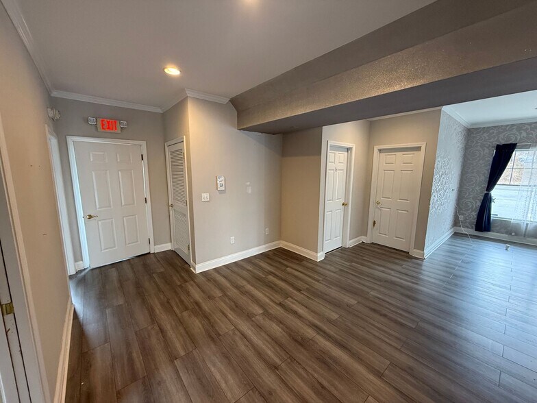 More Photos Of 2290 Foxon Rd, North Branford Storefront Retail Office For Lease