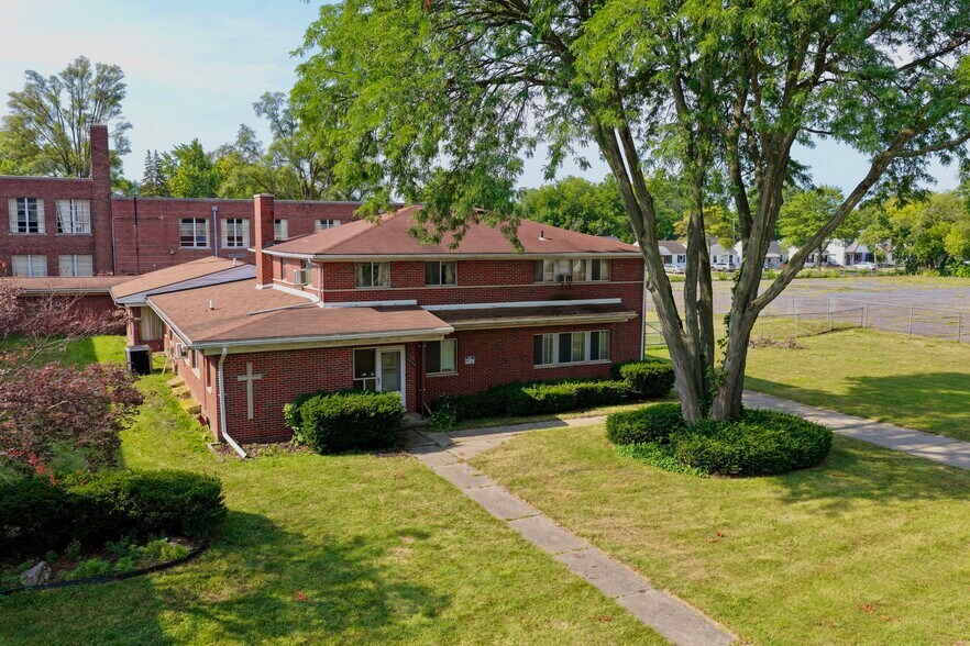 More Photos Of 26123 McDonald St, Dearborn Heights Religious Facility For Lease