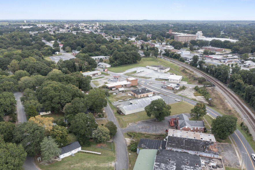More Photos Of 1444 W Airline Ave, Gastonia Warehouse For Sale