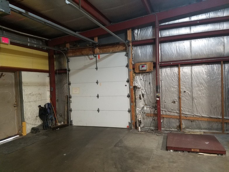 More Photos Of 825 Prosper Rd, De Pere Warehouse For Lease