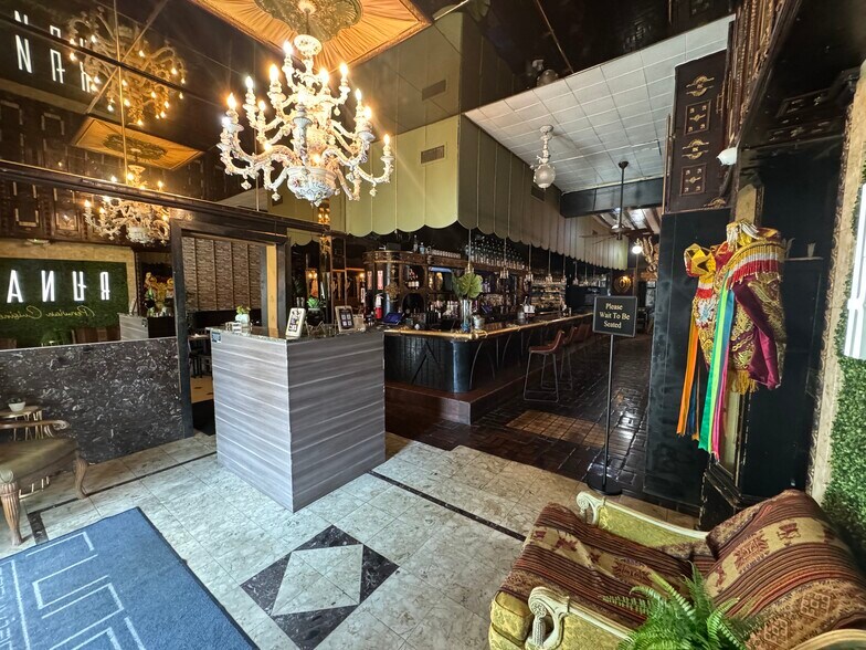 More Photos Of 219 N 21st Ave, Hollywood Storefront Retail Office For Sale