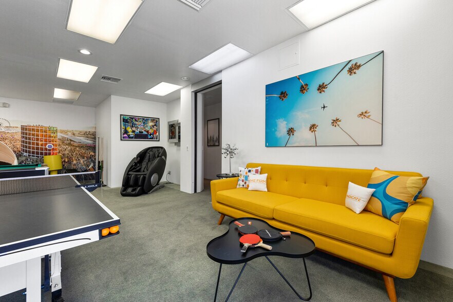 More Photos Of 74399 Hwy 111, Palm Desert Office For Sale