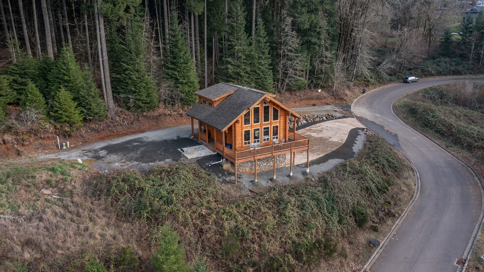 More Photos Of 6331 Lake Pointe Wy, Sweet Home Lodge Meeting Hall For Sale