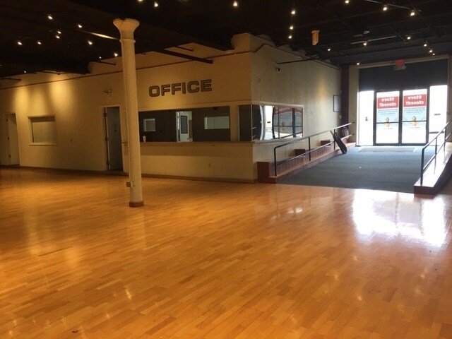 More Photos Of 20 Payton St, Lowell Industrial For Sale