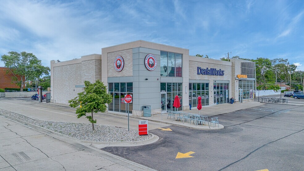 More Photos Of 30754-30766 Woodward Ave, Royal Oak Storefront For Lease