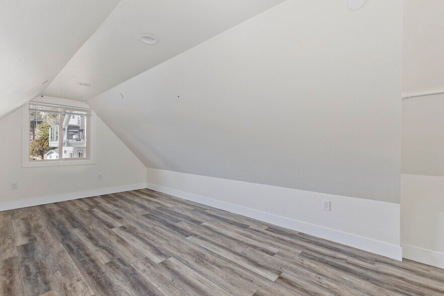 More Photos Of 25 Howard Ave, June Lake Apartments For Sale