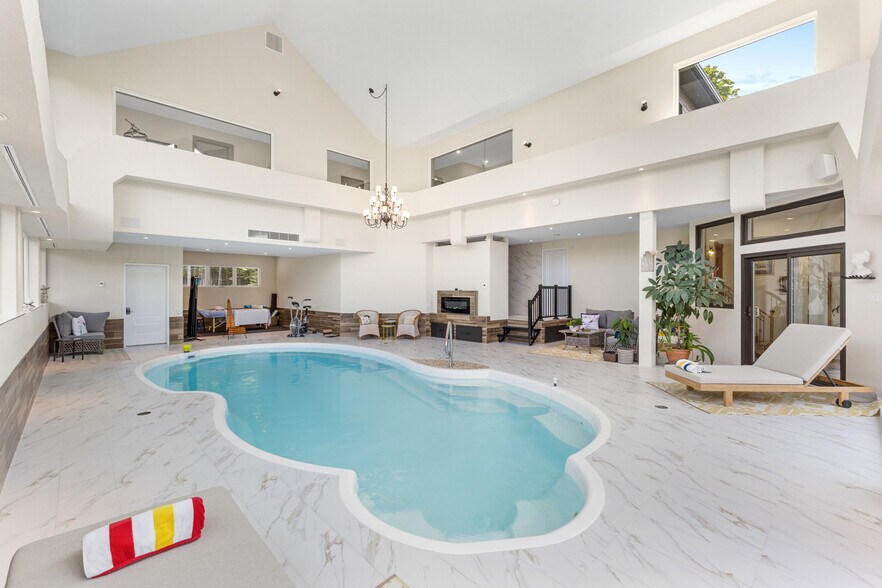 More Photos Of 57 Rue Allan, Brownsburg-chatham Apartments For Sale