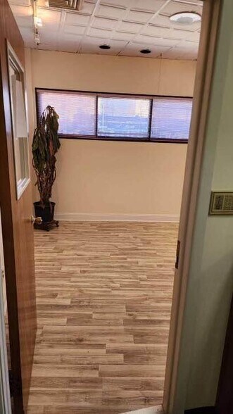 More Photos Of 1579-1585 Central Park Ave, Yonkers Freestanding For Lease