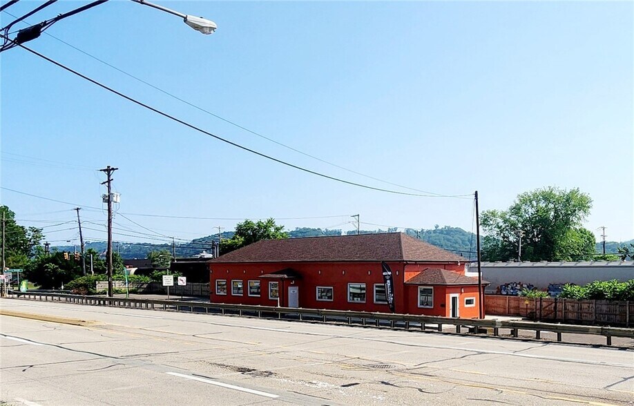 More Photos Of 99 Ohio River Blvd, Leetsdale Fast Food For Sale
