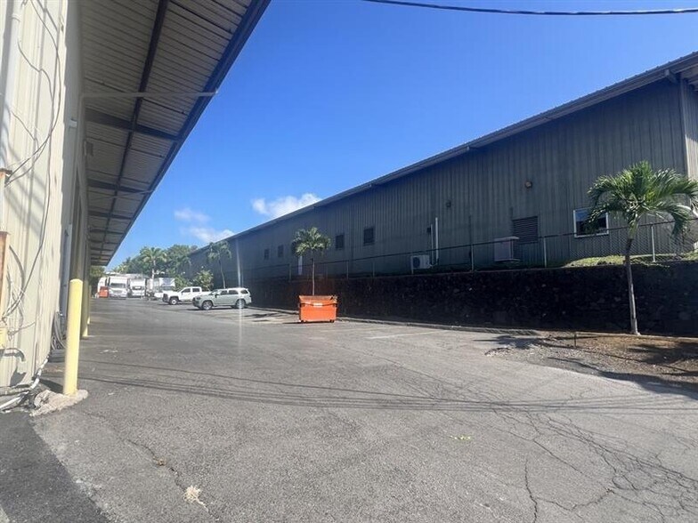 More Photos Of 73-5577 Lawehana St, Kailua Kona Warehouse For Lease